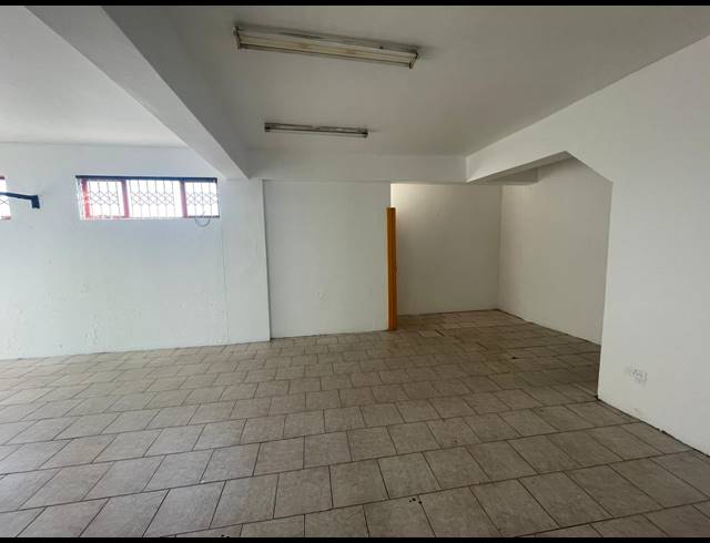 60M² RETAIL TO LET IN STARWOOD
